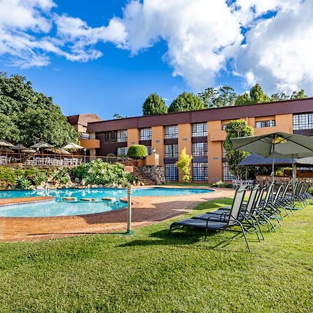 African Sky Hotels - Pine Lake Inn White River Bagian luar foto