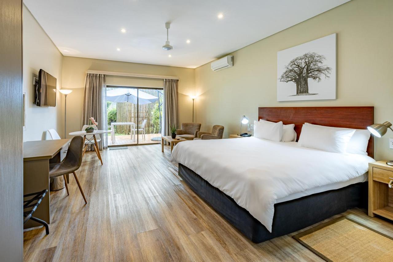 African Sky Hotels - Pine Lake Inn White River Bagian luar foto