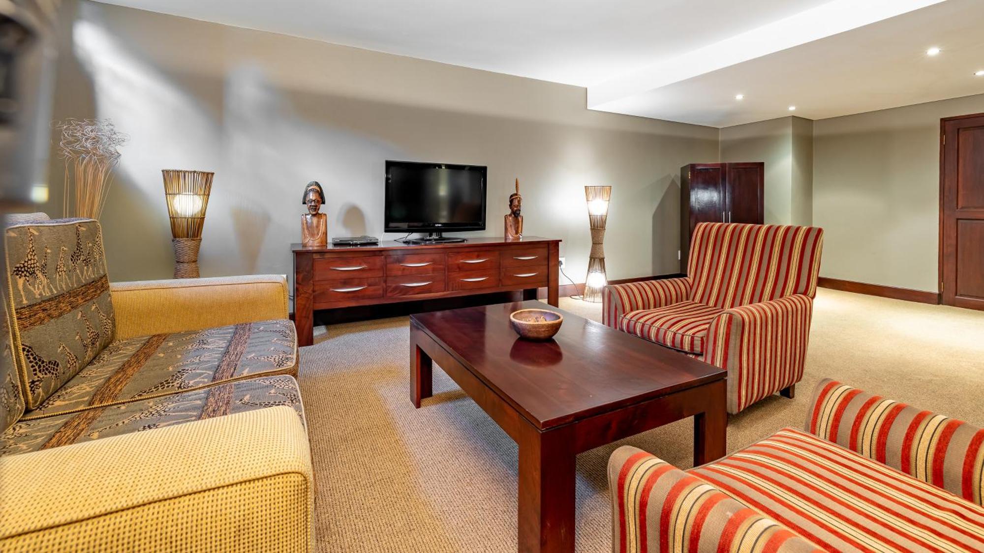 African Sky Hotels - Pine Lake Inn White River Bagian luar foto