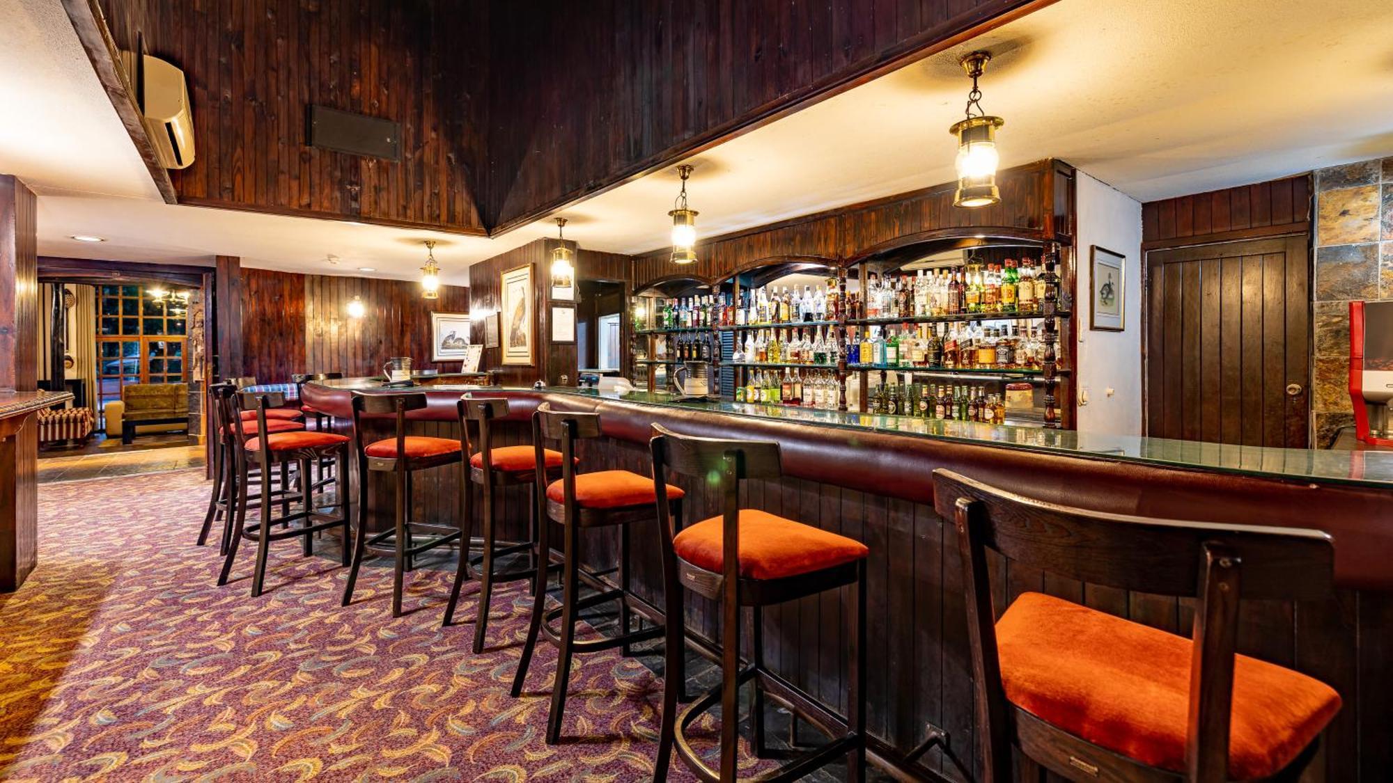 African Sky Hotels - Pine Lake Inn White River Bagian luar foto