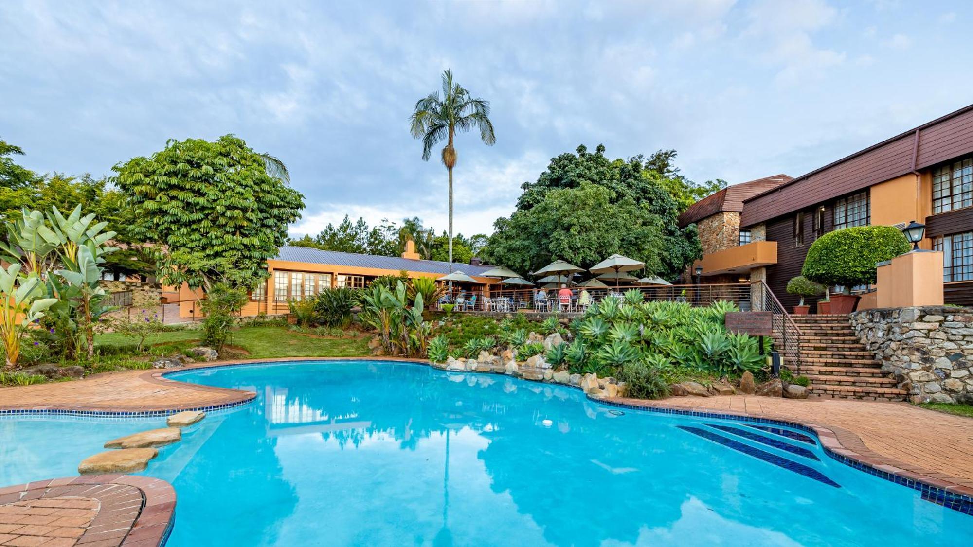 African Sky Hotels - Pine Lake Inn White River Bagian luar foto